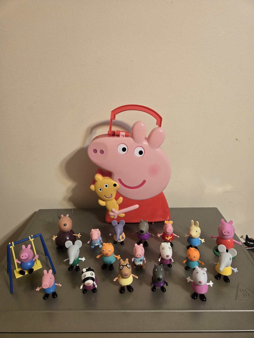 Peppa Pig Carry-Along Storage Case Toy Lot – Includes 20 Figures